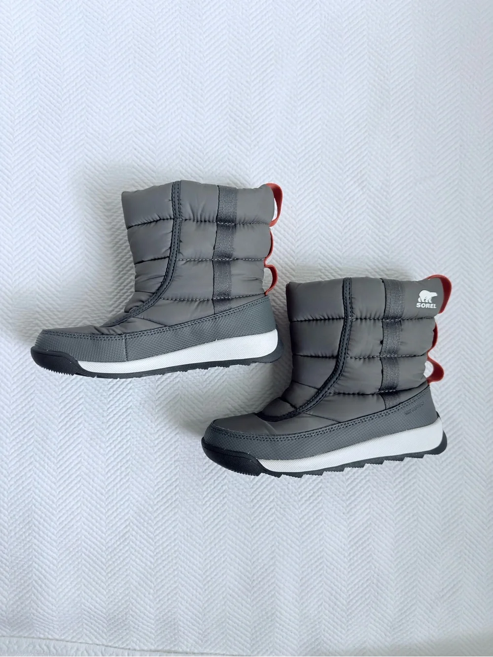 NWOT Sorel Kids Whitney II Puffy Mid Winter Boot in Gray, Size 13